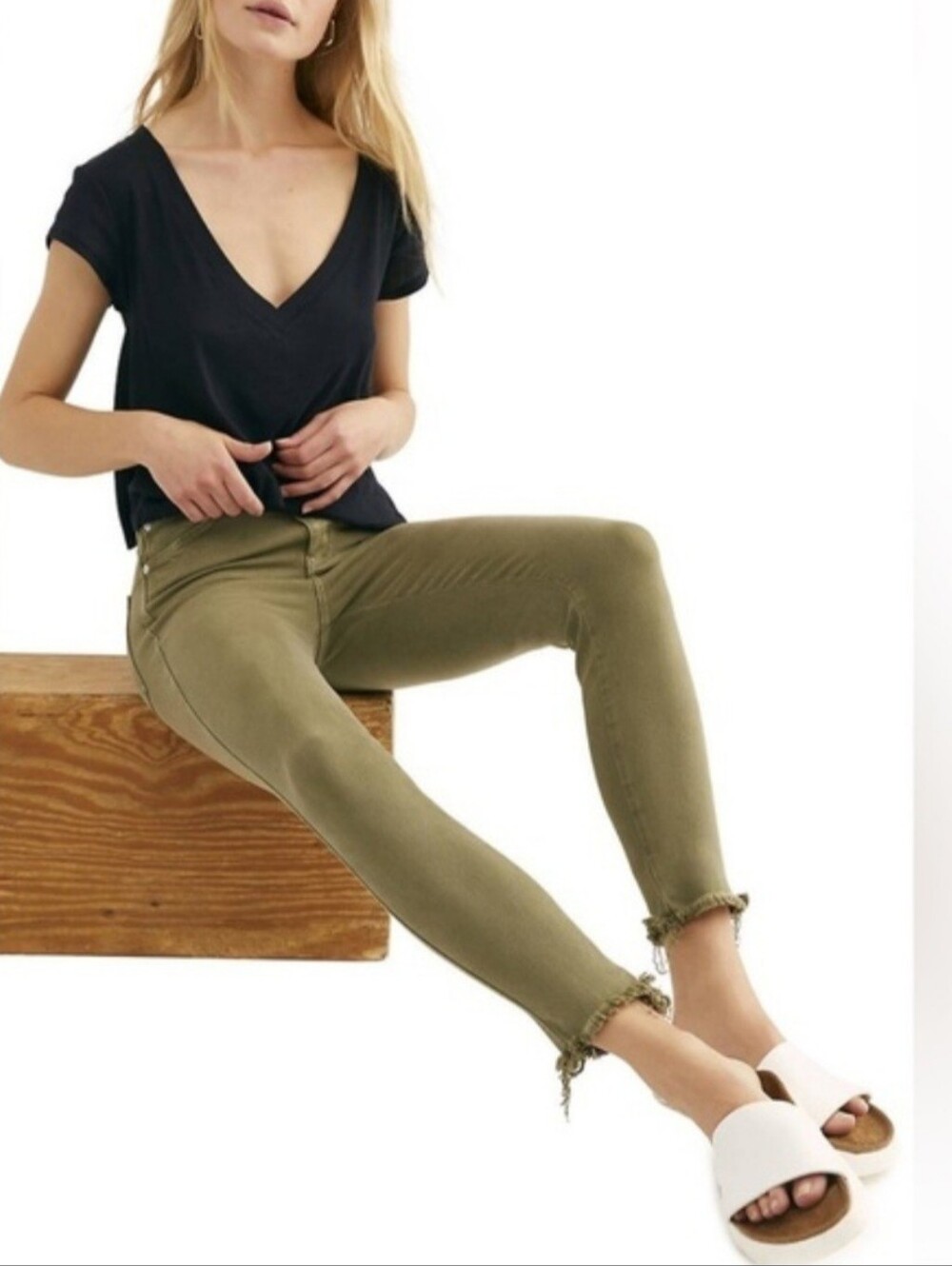 We The Free "Raw Hem Jegging Skinny Jeans" Sage Army Green | Women's Size 26
